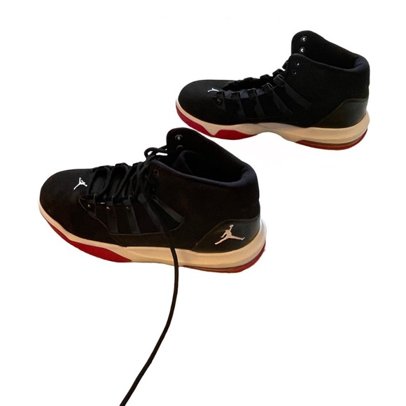 Nike Jordan Max Aura Older Kids' Shoe ! - Picture 3 of 4